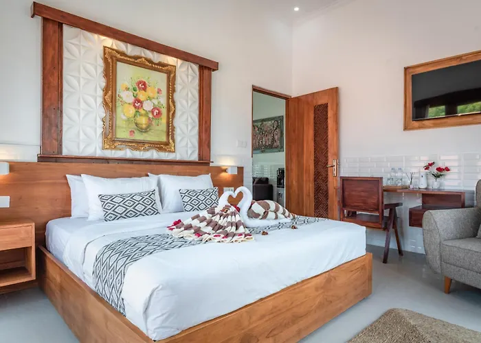 Luxury 4br With Private Pool Near Villa Lovina
