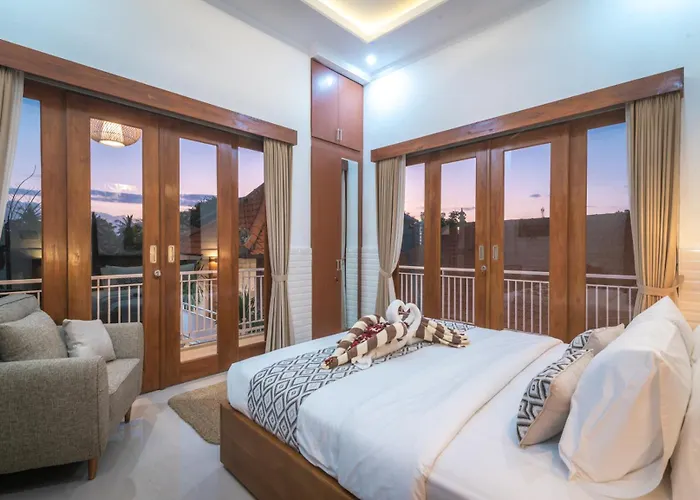 Luxury 4br With Private Pool Near Villa