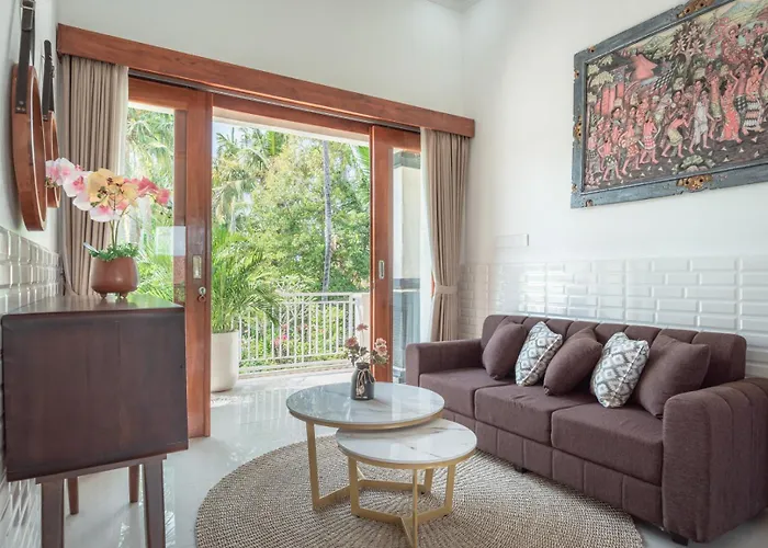 Luxury 4br With Private Pool Near
