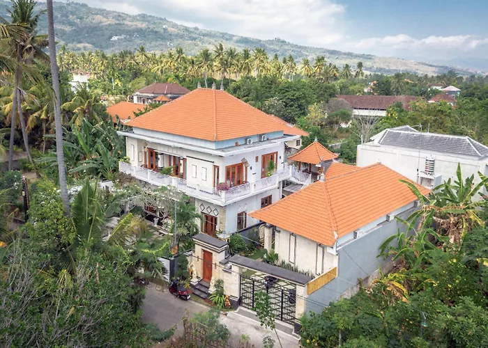 Luxury 4br With Private Pool Near Villa