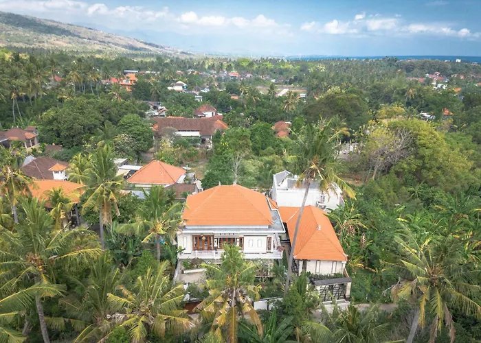 Luxury 4br With Private Pool Near Villa *